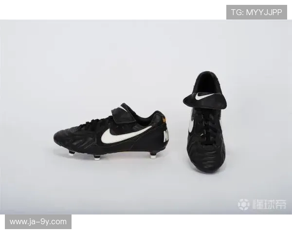 冠军足球女鞋价格大全及选购指南解析